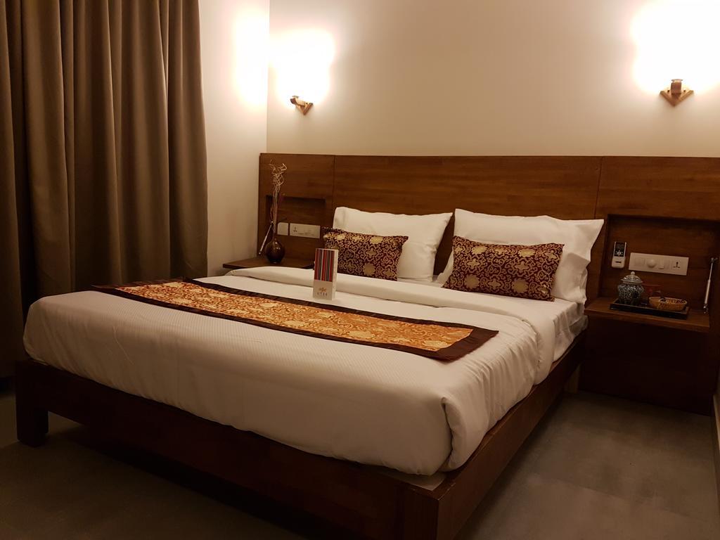 העיר בנגלור Utse Suites מראה חיצוני תמונה